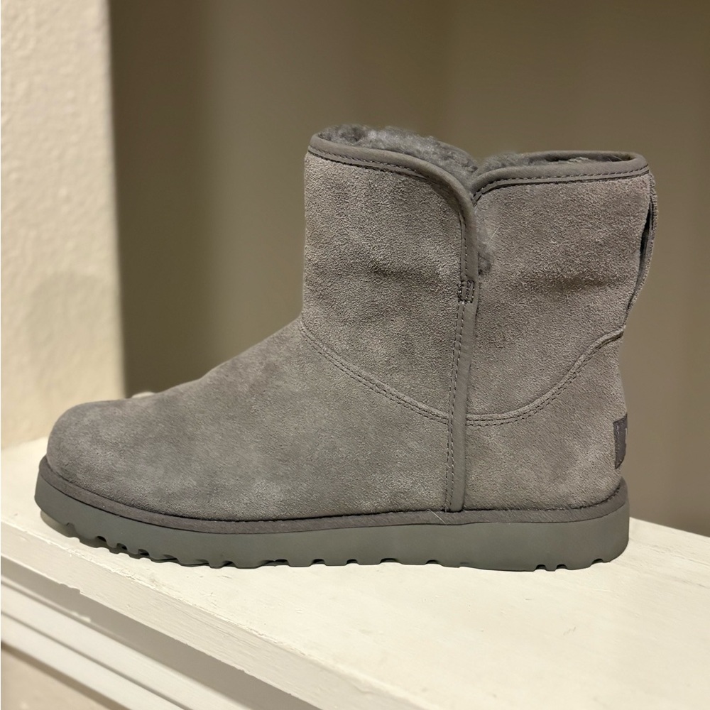 UGG Cory II Genuine Shearling Lined Boot Gray Suede 1125792 Womens Size 7 - Picture 4 of 10